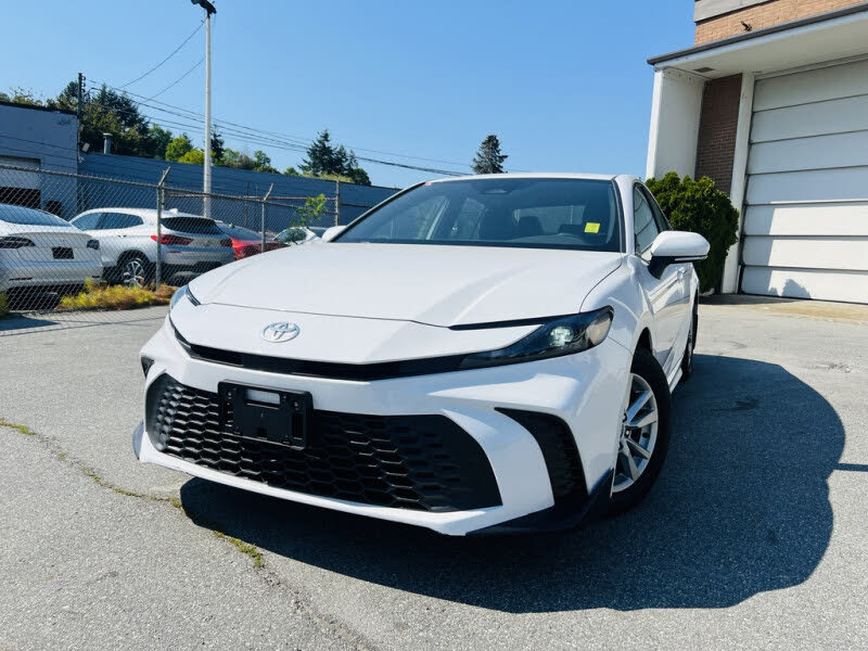 2025 Toyota Camry SE FWD
