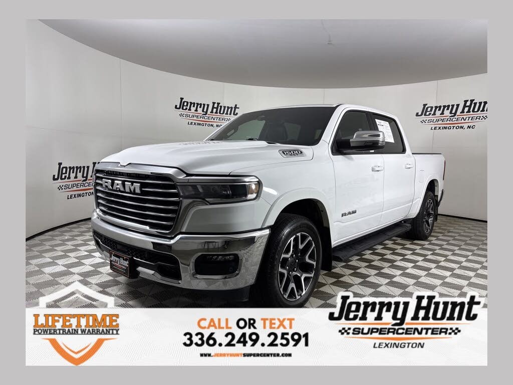 2025 RAM 1500 Laramie Crew Cab 4WD