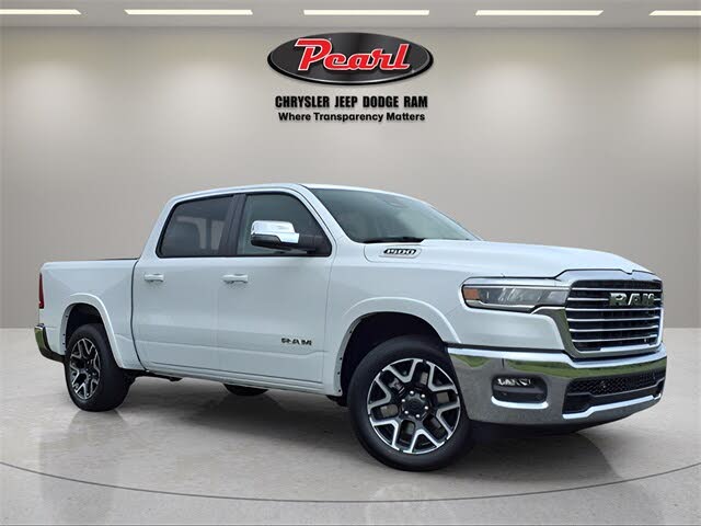 2026 RAM 1500 Laramie Crew Cab 4WD