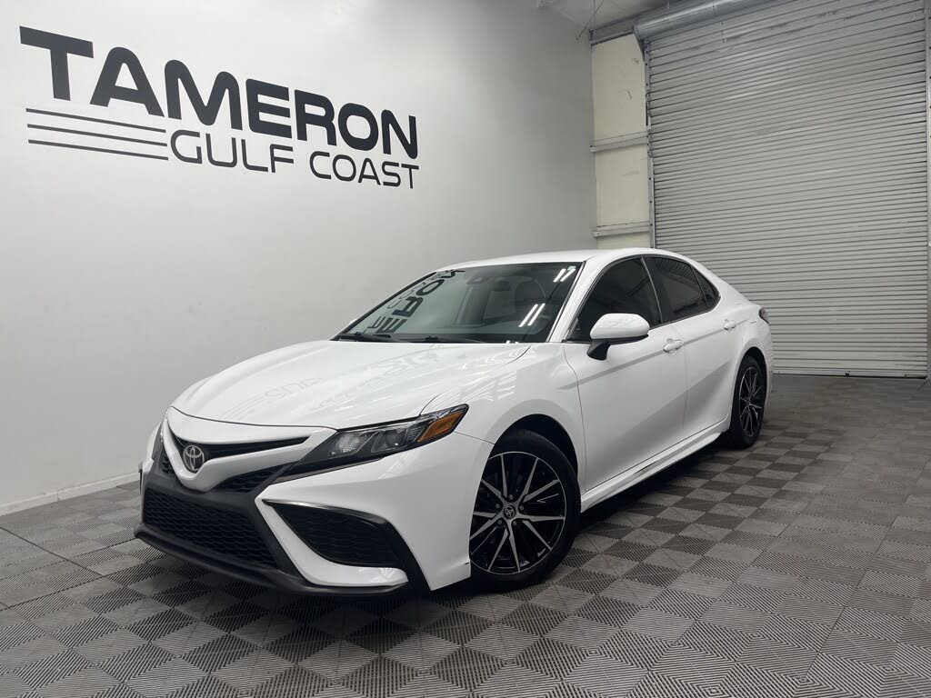 2021 Toyota Camry SE FWD