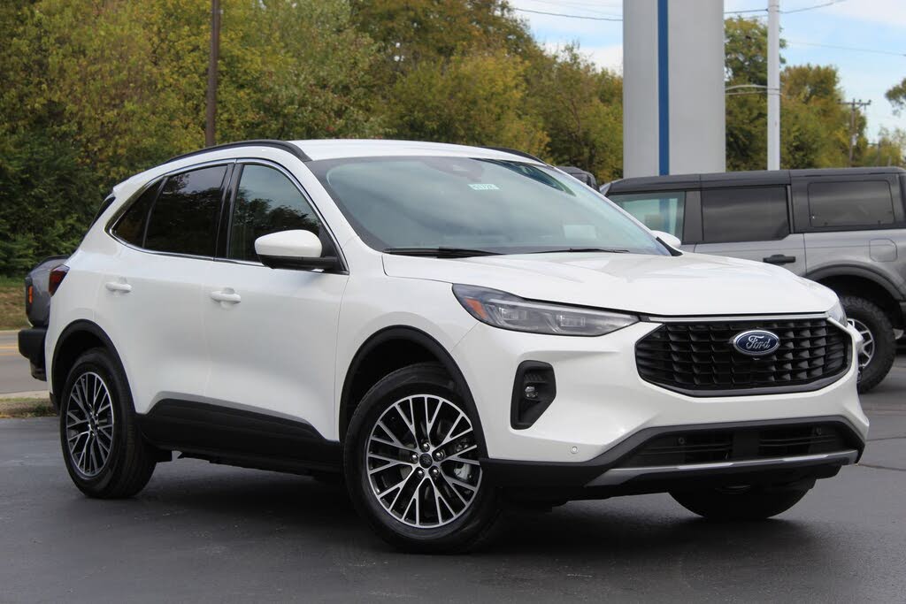 2026 Ford Escape Hybrid Plug-in FWD