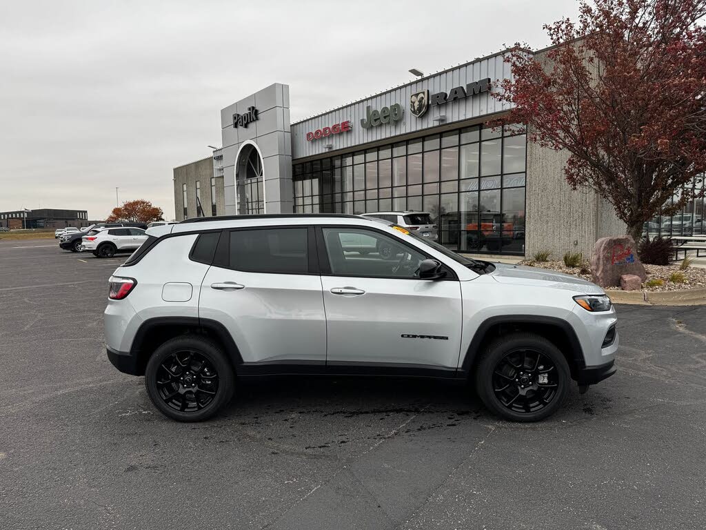 2026 Jeep Compass Latitude 4WD