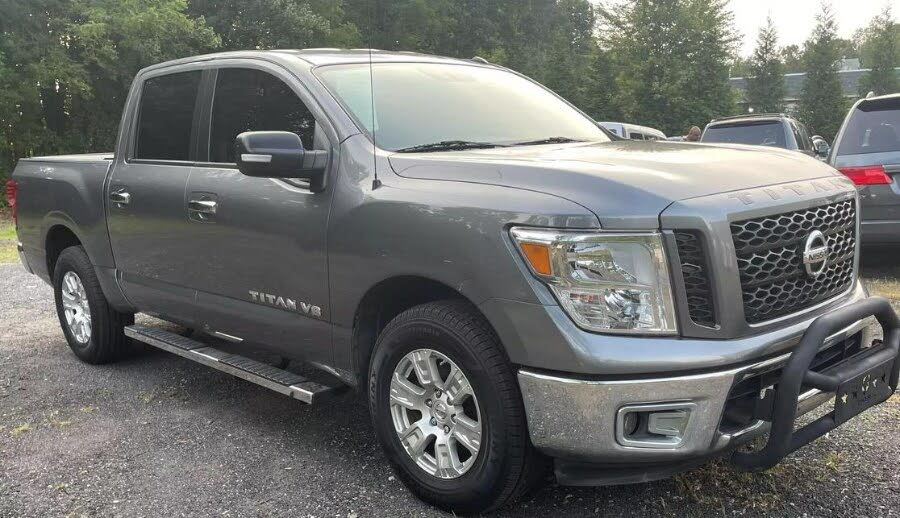 2019 Nissan Titan SV Crew Cab 4WD