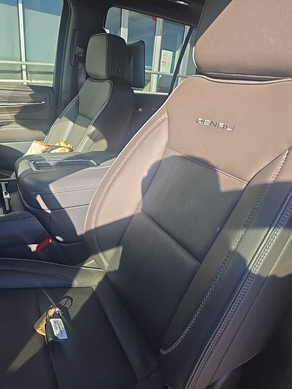 2024 GMC Yukon Denali 4WD