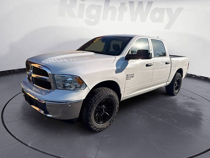 2023 RAM 1500 Classic SLT Crew Cab 4WD
