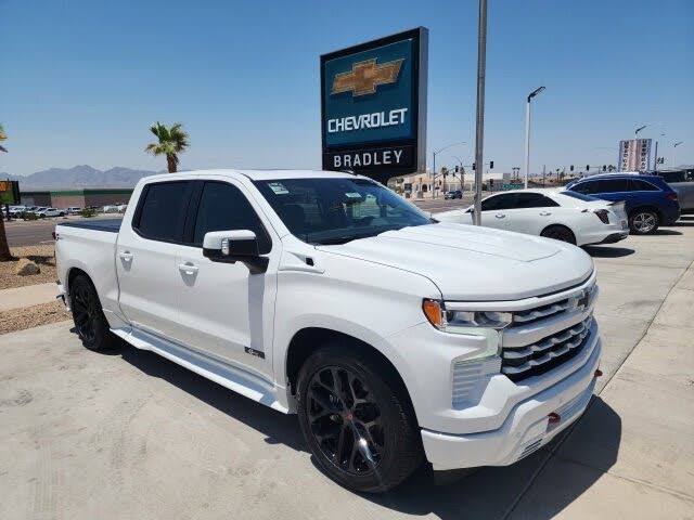 2025 Chevrolet Silverado 1500 RST Crew Cab 4WD