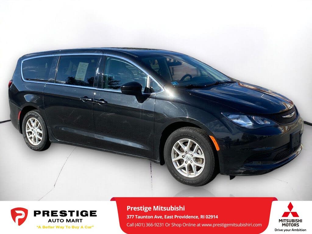 2022 Chrysler Voyager LX FWD