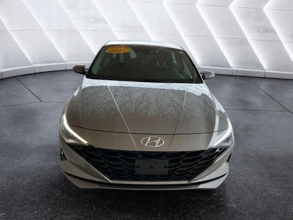 2022 Hyundai Elantra SEL FWD