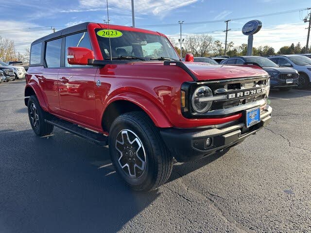 2023 Ford Bronco Outer Banks 4-Door 4WD