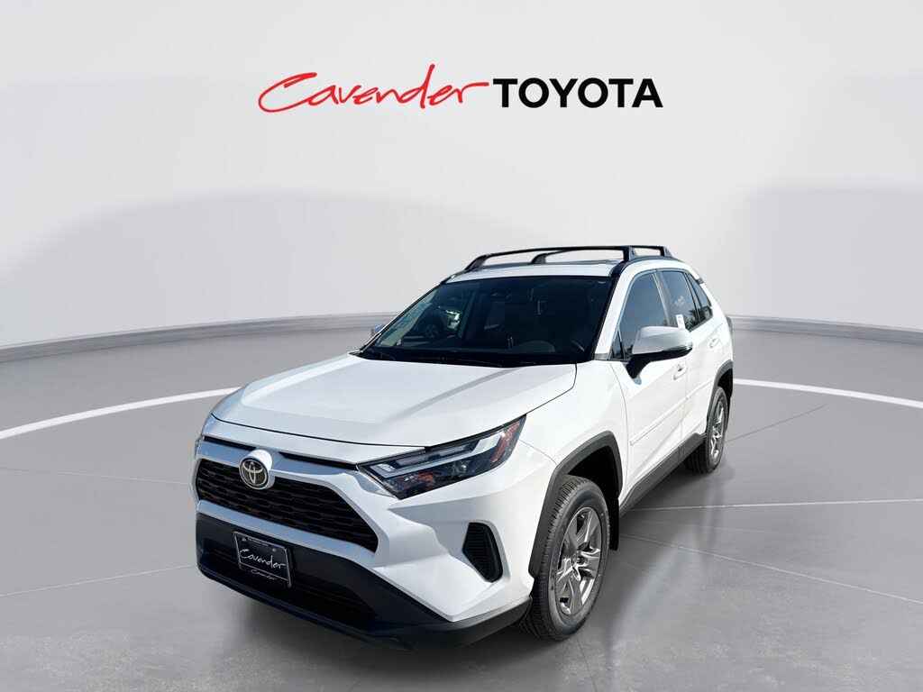 2025 Toyota RAV4 XLE FWD
