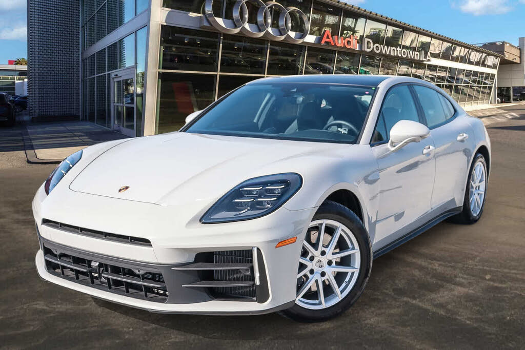 2025 Porsche Panamera 4 AWD