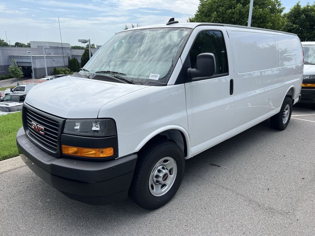 2025 GMC Savana Cargo 2500 RWD