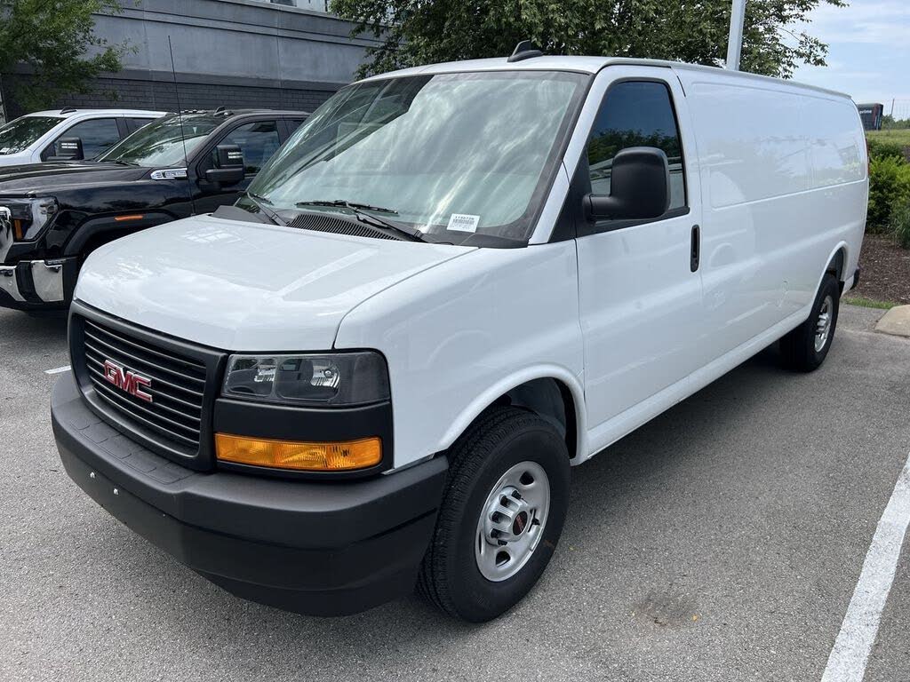 2025 GMC Savana Cargo 2500 RWD