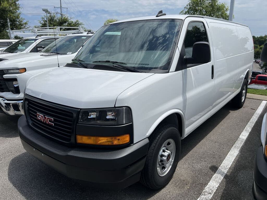 2025 GMC Savana Cargo 2500 RWD