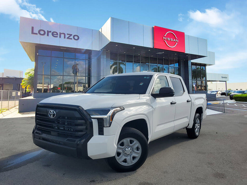 2025 Toyota Tundra SR CrewMax Cab 4WD