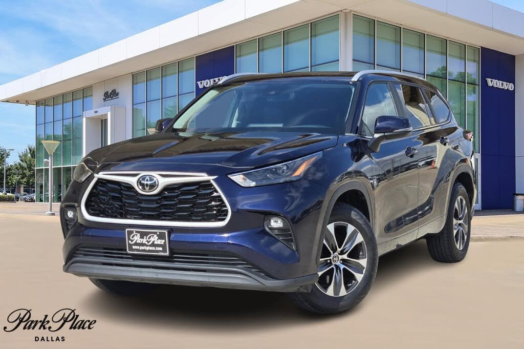 2024 Toyota Highlander XLE FWD