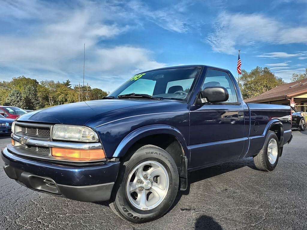 1998 Chevrolet S-10 LS RWD