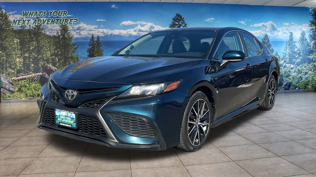 2021 Toyota Camry SE FWD