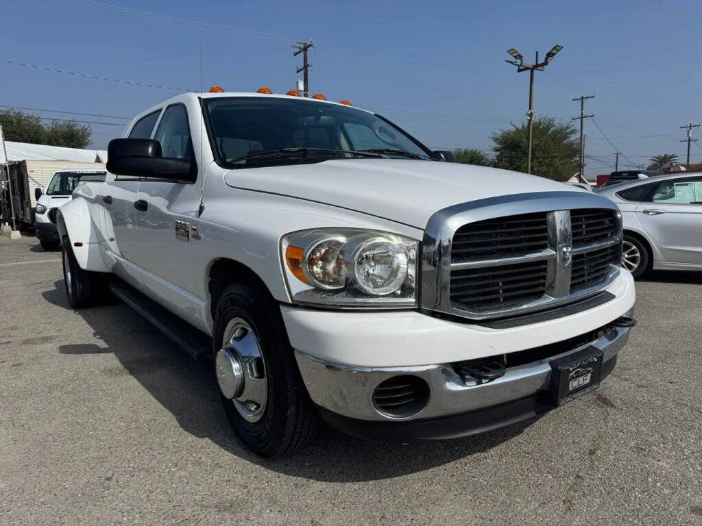 2008 Dodge RAM 3500 SXT Mega Cab DRW RWD