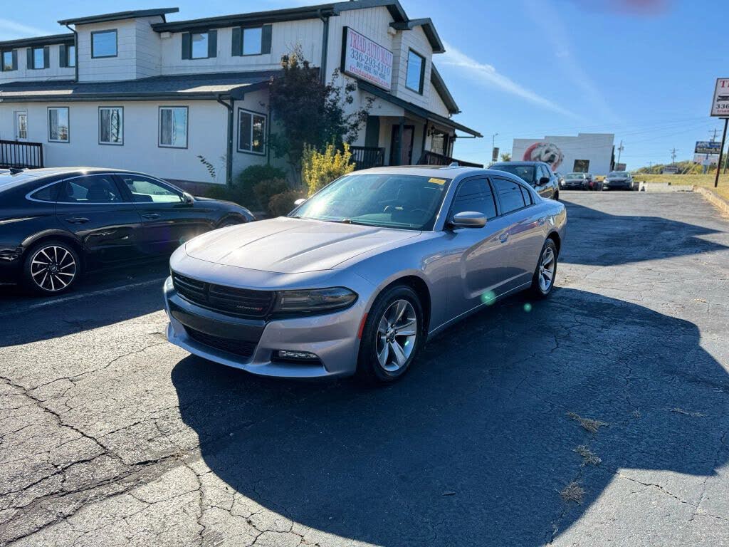 2017 Dodge Charger SXT RWD