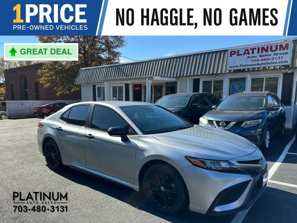 2022 Toyota Camry SE AWD