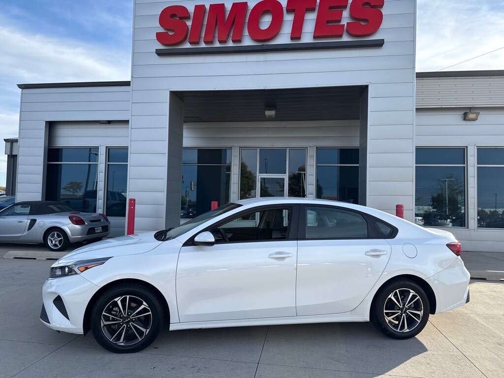 2024 Kia Forte LXS FWD