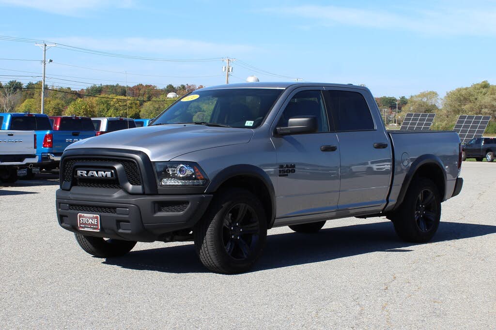 2024 RAM 1500 Classic SLT Crew Cab 4WD