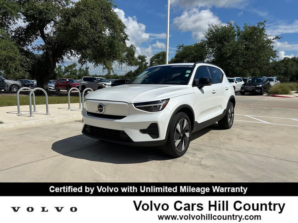 2025 Volvo EX40 Twin Core eAWD