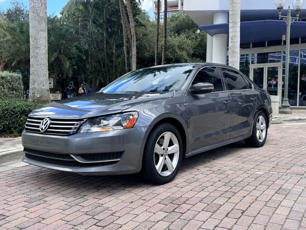 2014 Volkswagen Passat Wolfsburg Edition 1.8