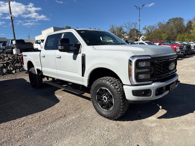 2026 Ford F-350 Super Duty Lariat Crew Cab 4WD