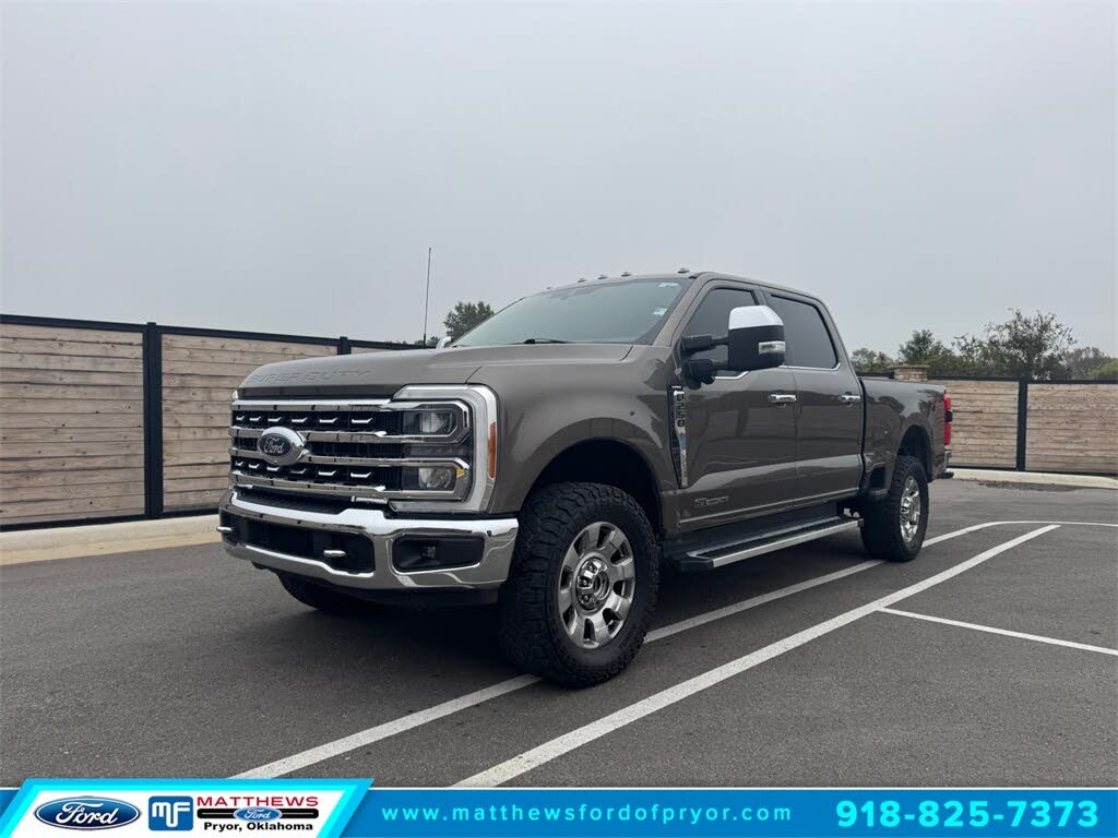 2023 Ford F-250 Super Duty Lariat Crew Cab 4WD