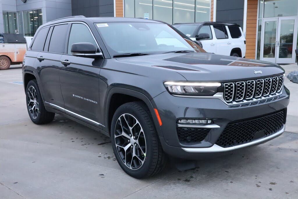 2025 Jeep Grand Cherokee Summit 4WD