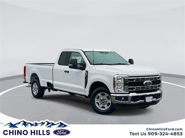 2026 Ford F-350 Super Duty XLT SuperCab LB RWD