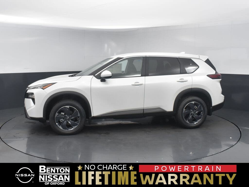 2026 Nissan Rogue SV FWD