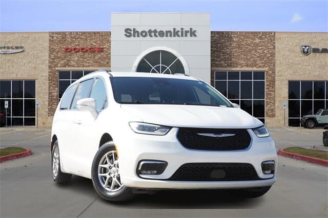 2022 Chrysler Pacifica Touring FWD