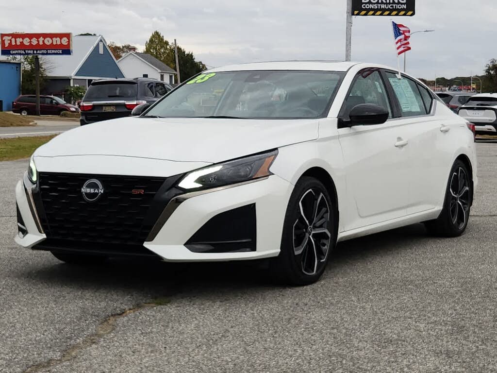 2023 Nissan Altima 2.5 SR FWD