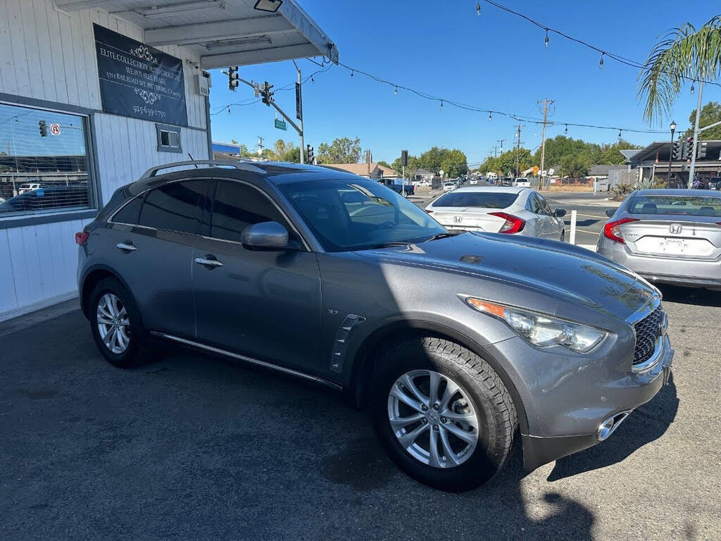 2017 INFINITI QX70 AWD
