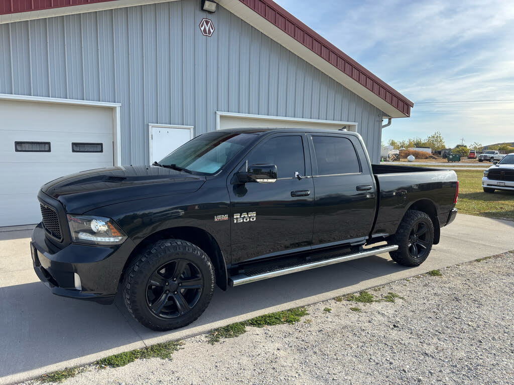 2017 RAM 1500 Sport Crew Cab 4WD