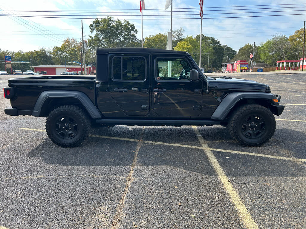 2020 Jeep Gladiator Sport S Crew Cab 4WD