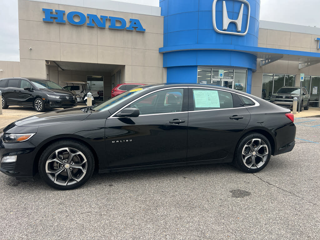 2024 Chevrolet Malibu LT with 1LT FWD