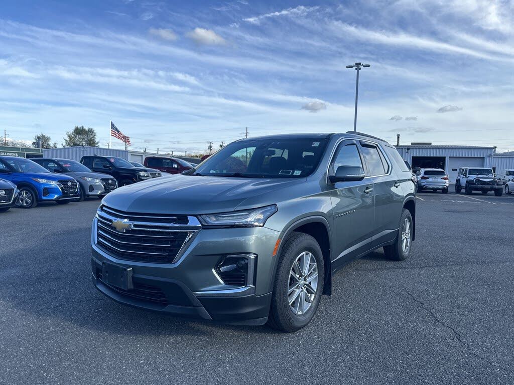 2023 Chevrolet Traverse LT Cloth AWD