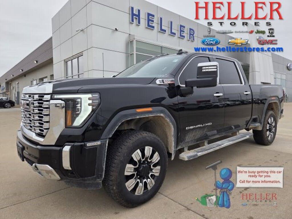 2025 GMC Sierra 2500HD Denali Crew Cab 4WD