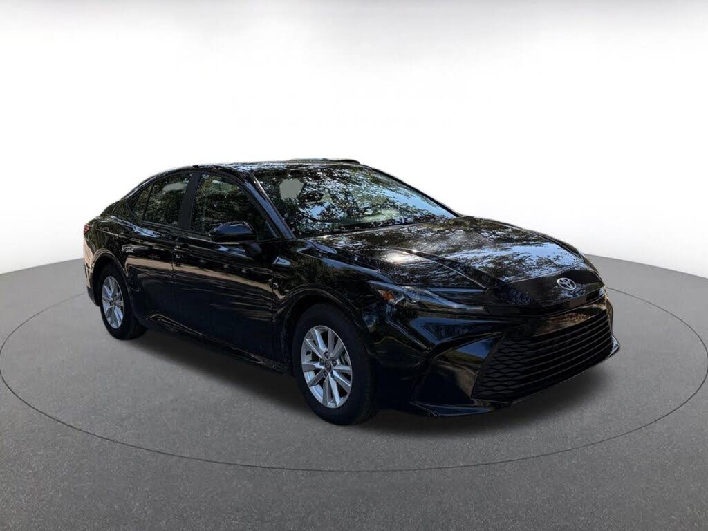 2025 Toyota Camry LE FWD