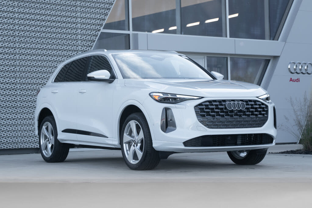 2025 Audi Q5 quattro Premium Plus 40 TFSI