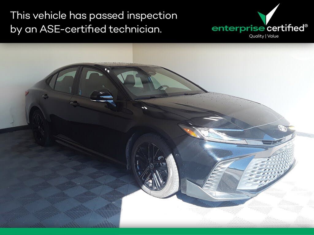 2025 Toyota Camry SE FWD