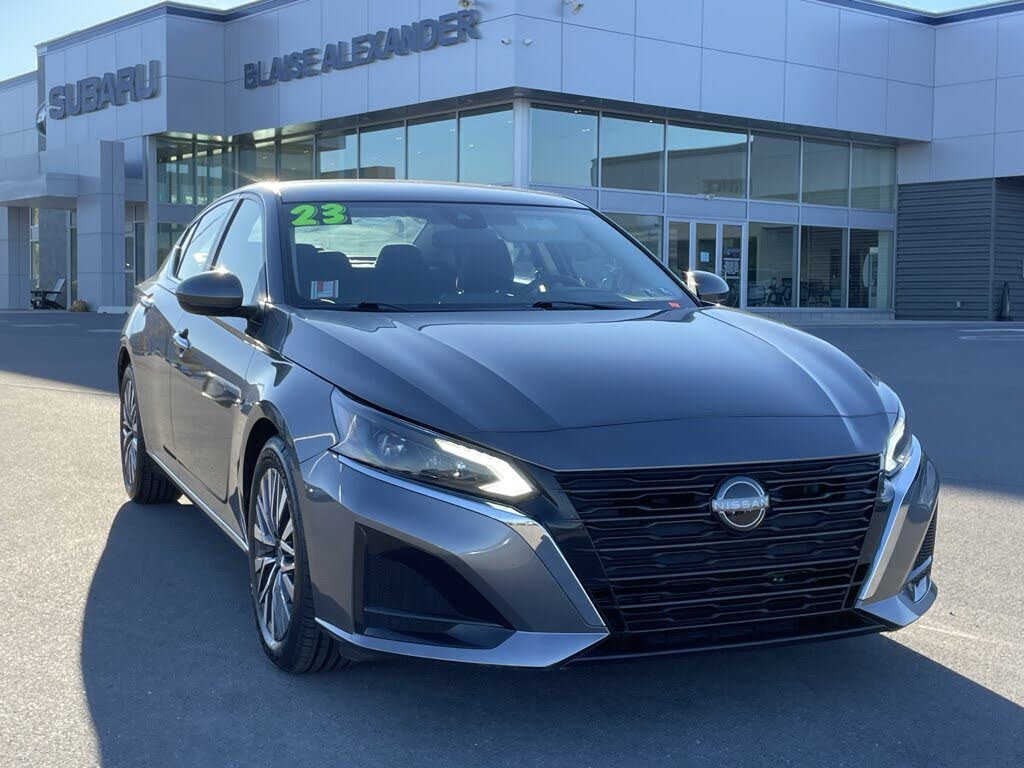 2023 Nissan Altima 2.5 SV FWD