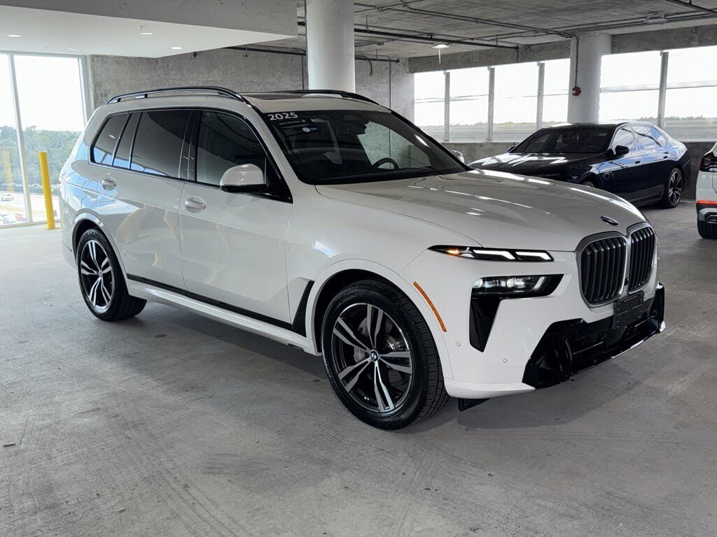 2025 BMW X7 xDrive40i AWD