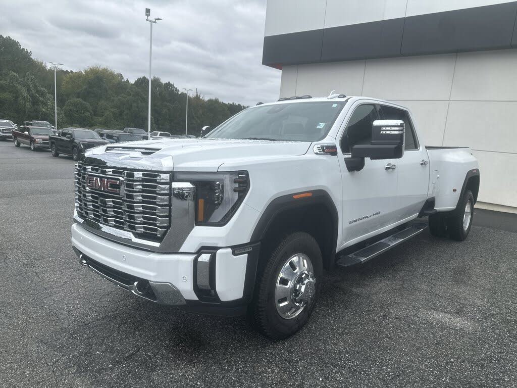 2026 GMC Sierra 3500HD Denali Crew Cab 4WD