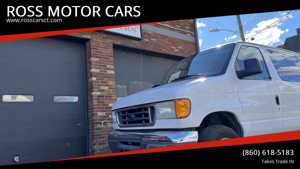 2005 Ford E-Series E-350 Super Duty XLT Passenger Van
