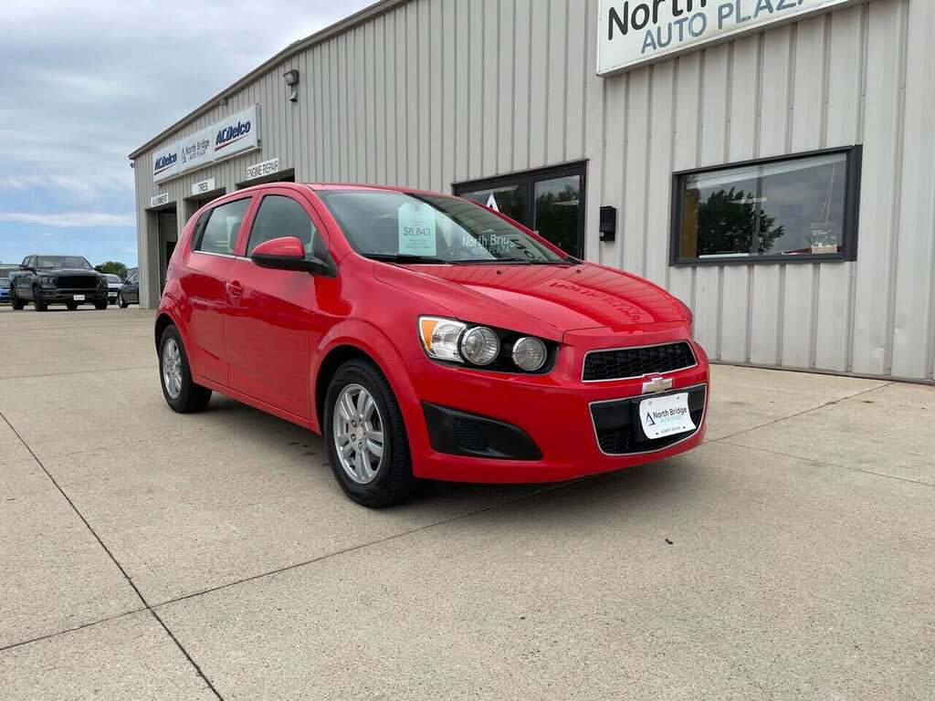 2015 Chevrolet Sonic LT Hatchback FWD